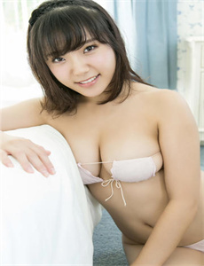 《yeye-祼女直播APP》