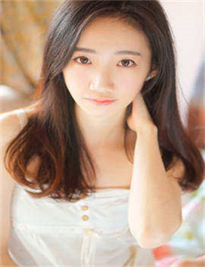 《班长趴下让我C了一节课课-麻美由真电影》